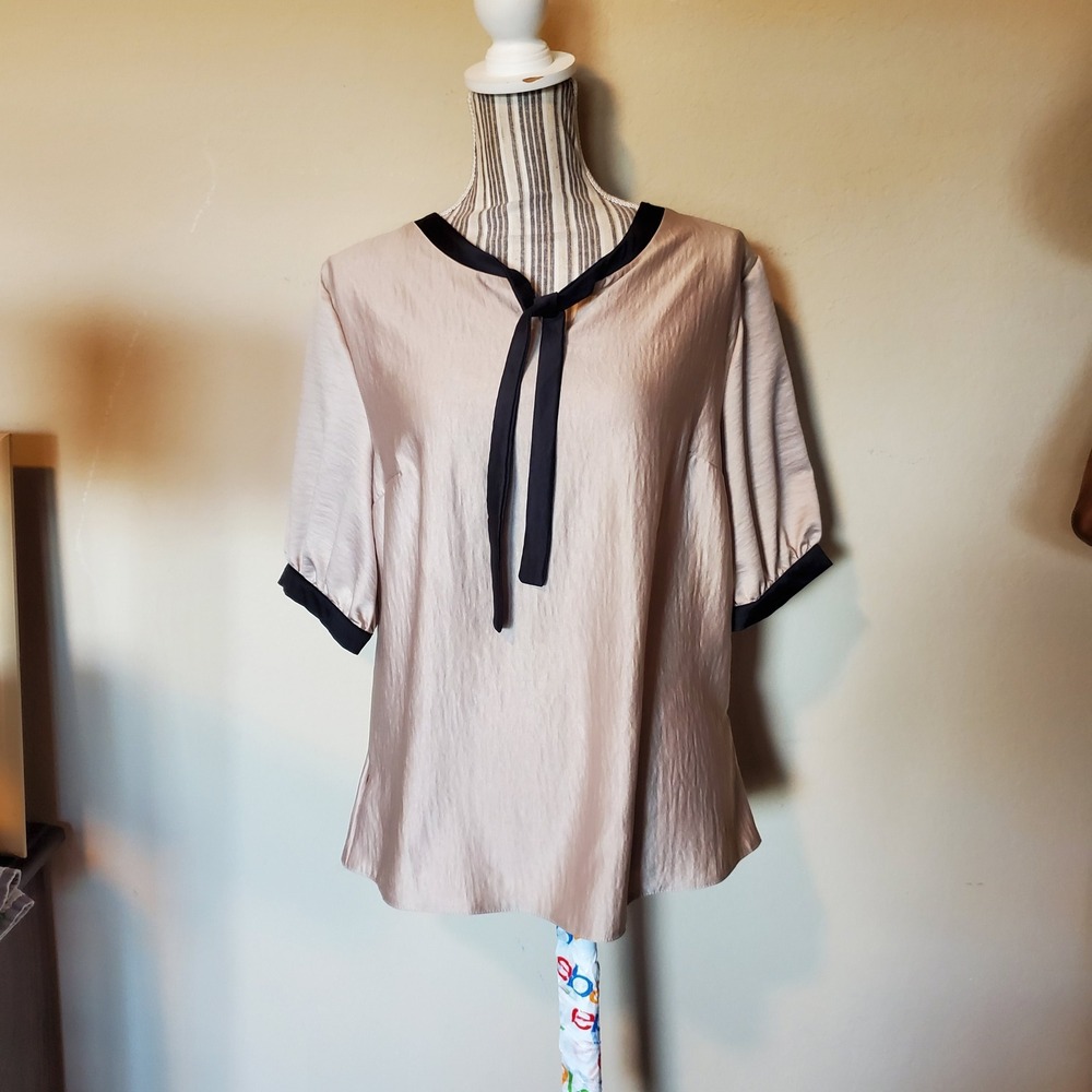 Nife Champagne Tie Neck Blouse Short Puff Sleeve Black Trim Size 10 44